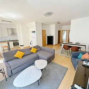 https://liberty-140-deluxe-apartment.hotels-lisbon-portugal.com